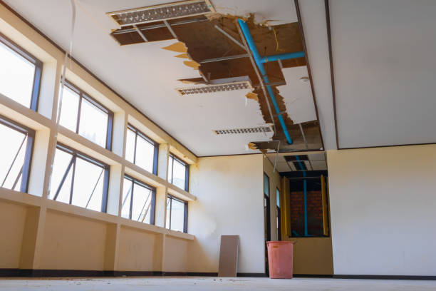 Water damage restoration process in Pretty Bayou, FL